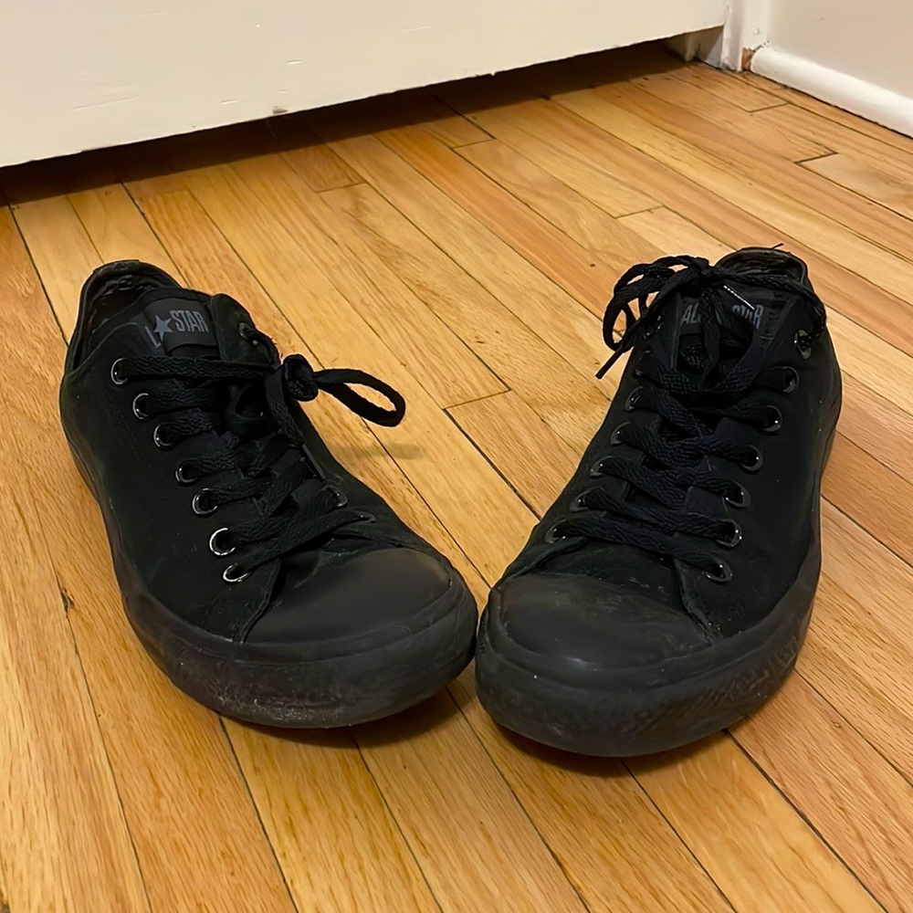 Black Converse All Stars Chuck Taylors Mens 9 Womens 11